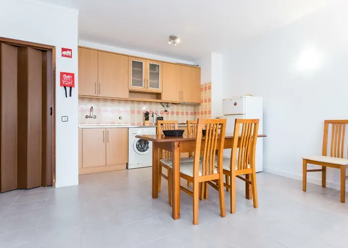 Tres Castles Beach Apartment 3